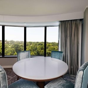 One-Bedroom King Suite